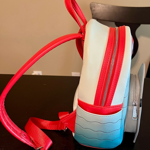 Jaws Loungefly Backpack - Picture 2 of 7